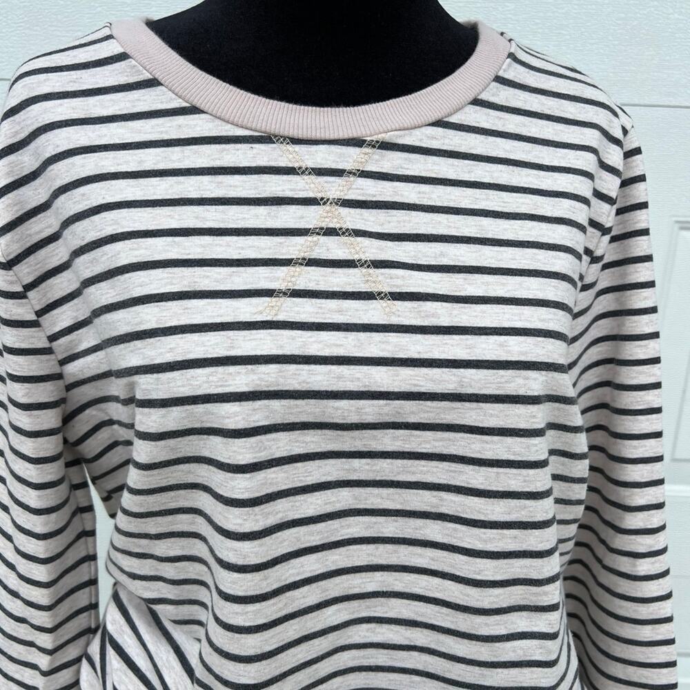 DOE & RAE striped crewneck with exposed shirt cuffs, women's size S